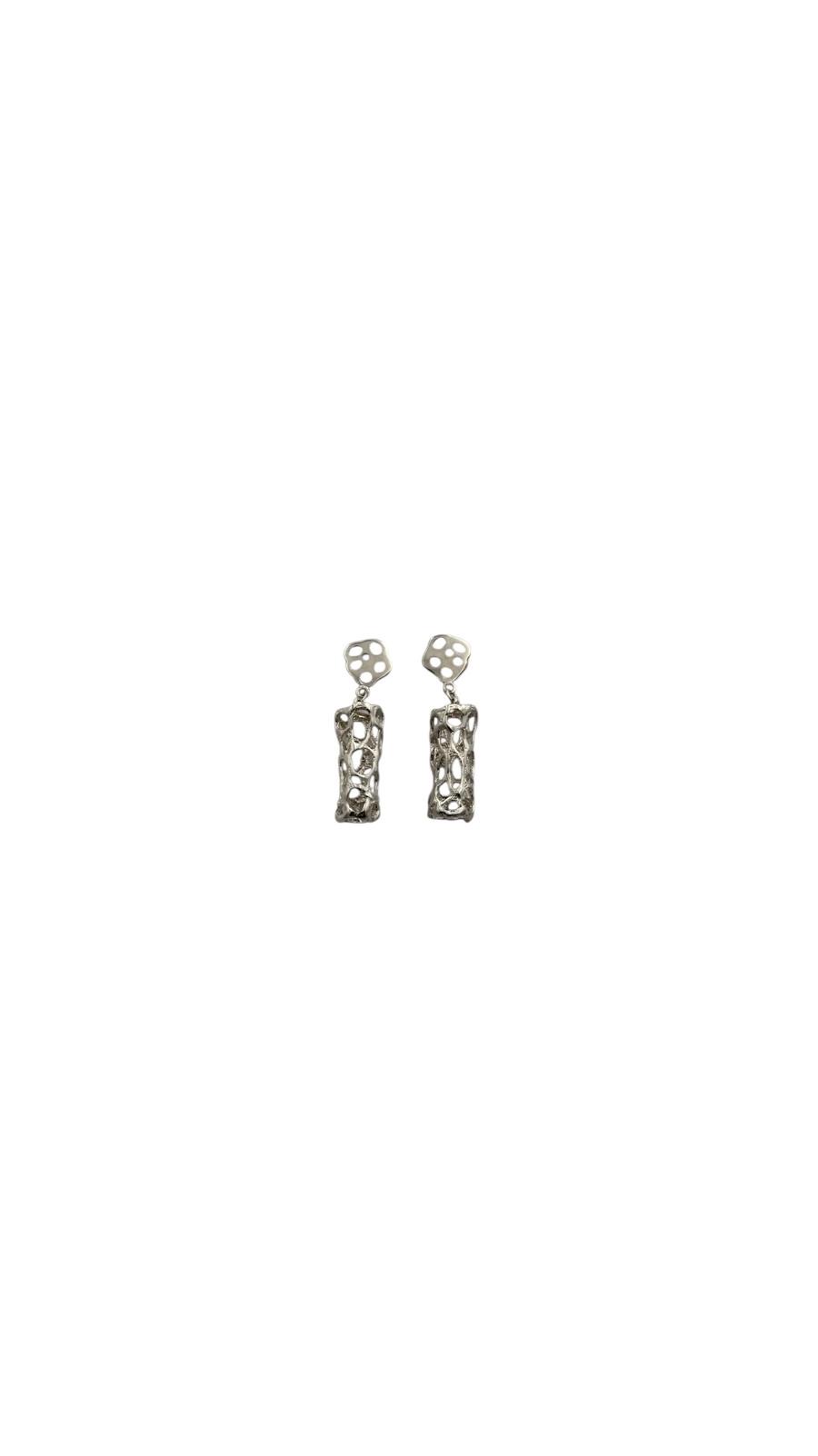Rectangular Mesh Drop Earrings 2
