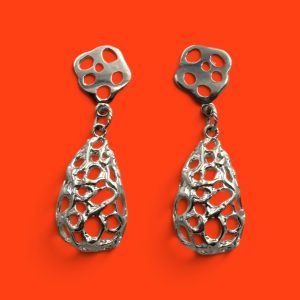Tear-Drop Mesh Earrings – Square Mesh Tops