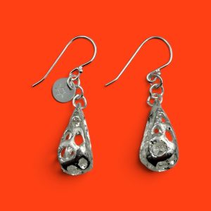 Short Mesh Tear-Drop Earrings